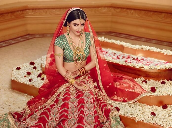 What Every Indian Bride Should Include in Her Trousseau